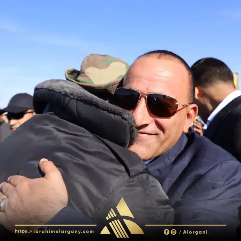 مصافحة إبراهيم العرجاني